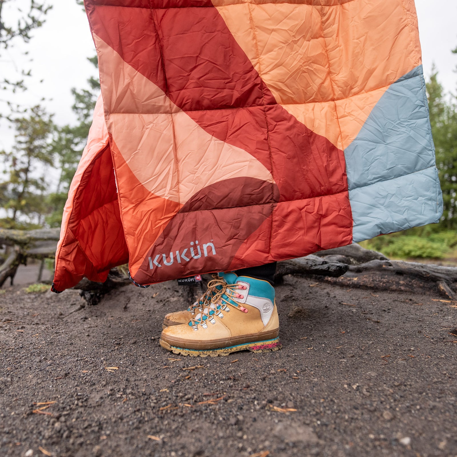 What is the best outdoor blanket for camping? Camping blanket Rumpl competitor.